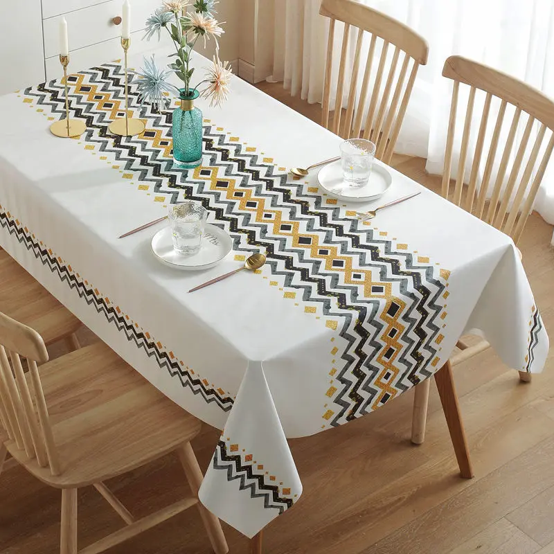 nappe blanche chic zigzag